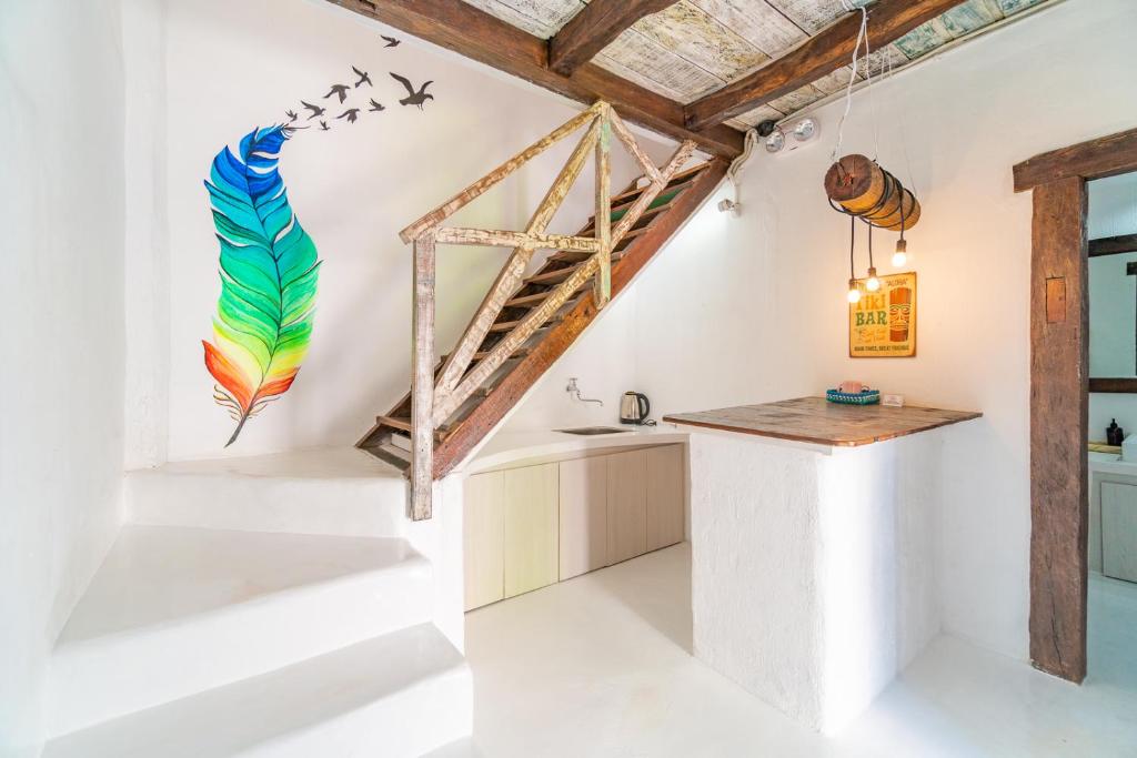 Готовый гостевой дом и ресторан на продажу в Padang Padang, Uluwatu